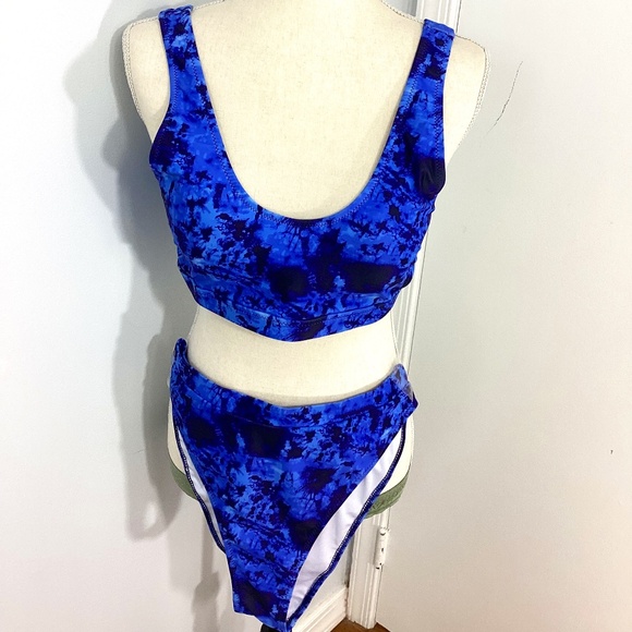 NWOT BLOOMING JELLY SIZE XL 2 PIECE SWIMSUIT BIKINI BLUE - Picture 1 of 13